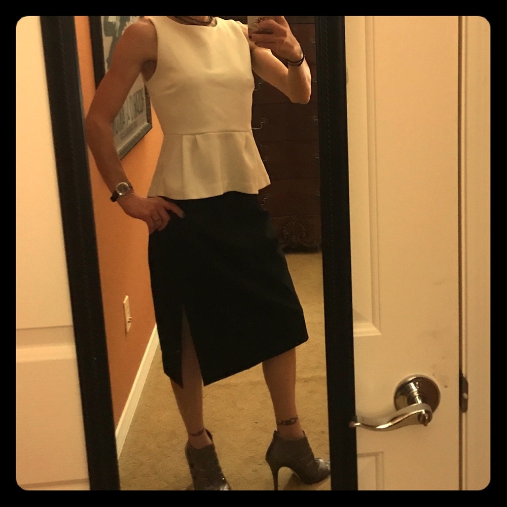 Attention brand white business top